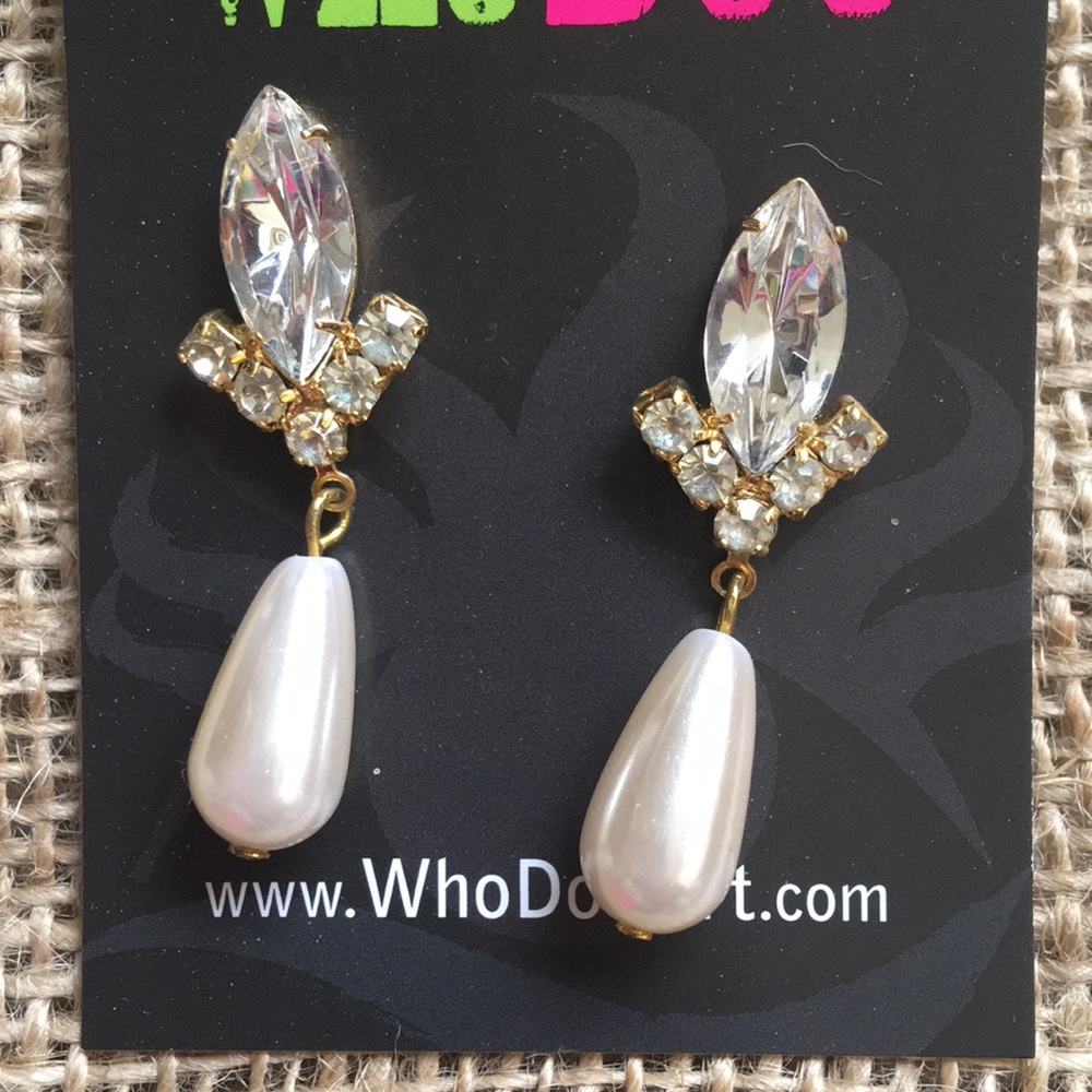 Gold and rhinestone pearl dangle earrings